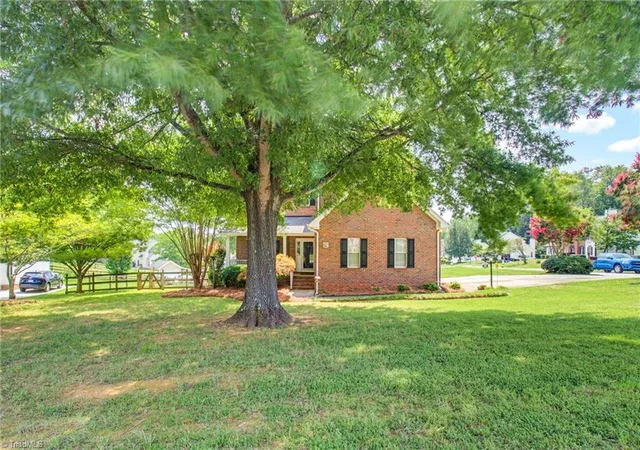 Photo 1 of Sale Pending at 1400 Kayla Cir, Kernersville, NC 27284 | MLS# 1231200 | Listing updated on 2026-08-31