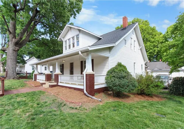 3rd image of 1803 Lomond St, Winston Salem, NC 27127 | MLS# 1218265