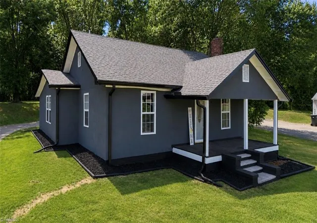 1st image of 622 Franklin Rd, Mount Airy, NC 27030 | MLS# 1223637