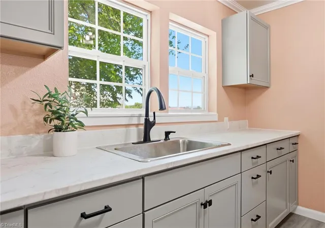 4th image of 622 Franklin Rd, Mount Airy, NC 27030 | MLS# 1223637