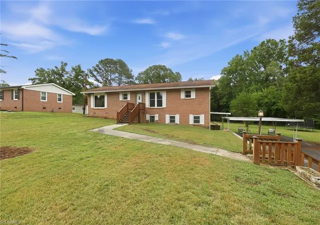 3rd image of 401 Grant St, Salisbury, NC 28144 | MLS# 1225513