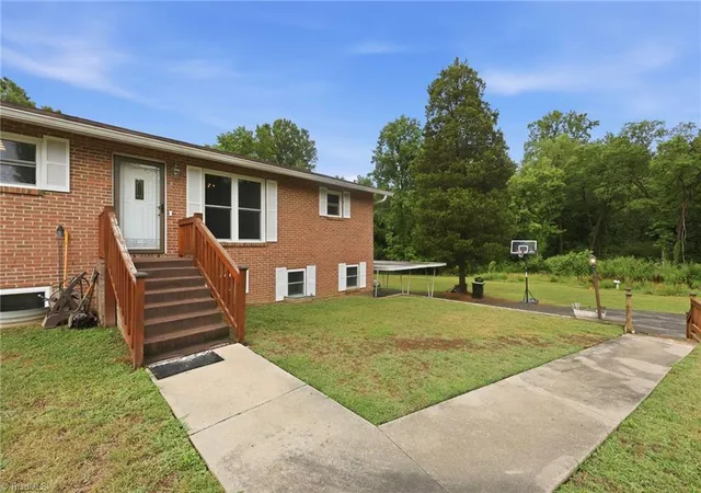 4th image of 401 Grant St, Salisbury, NC 28144 | MLS# 1225513