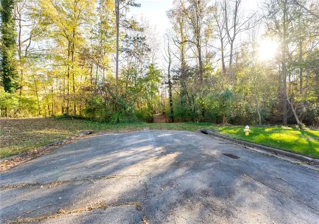 3rd image of 120 Brookberry Dr, Jamestown, NC 27282 | MLS# 1227456