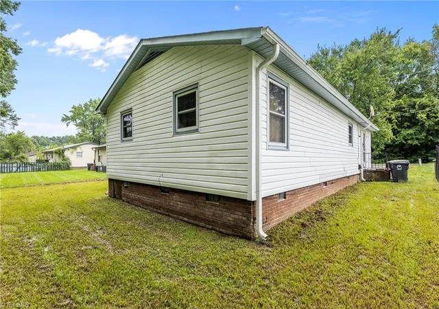 Photo 3 of Single family home for sale at 2036 Willow Rd, Greensboro, NC 27406 | MLS# 1205741 | Listing updated on 2026-09-22