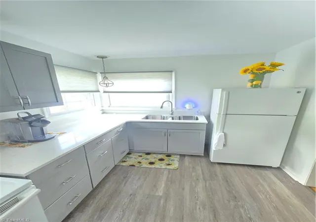 Photo 3 of Single family home for sale at 1308 Bogart St, Greensboro, NC 27405 | MLS# 1230129 | Listing updated on 2026-08-05