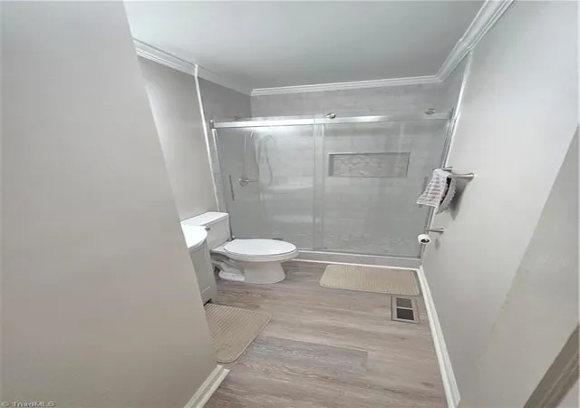 Photo 4 of Single family home for sale at 1308 Bogart St, Greensboro, NC 27405 | MLS# 1230129 | Listing updated on 2026-08-05