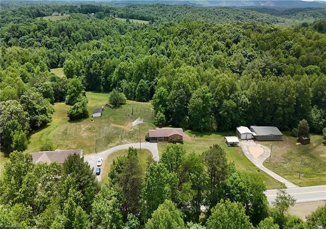 Homes for sale in Roaring River, NC | 8186 Old 60, Roaring River, NC 28669 | MLS# 1222245