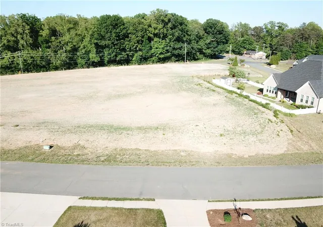 2nd image of 106 Sandstone Dr, King, NC 27021 | MLS# 1221712
