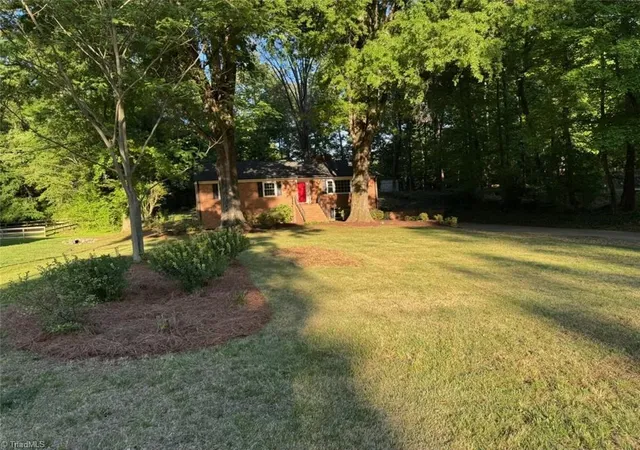 4th image of 1114 Rustic Rd, Greensboro, NC 27410 | MLS# 1218540