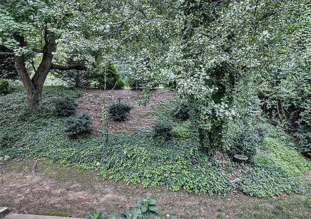 2nd image of 330 W Presnell St #19, Asheboro, NC 27203 | MLS# 1231477