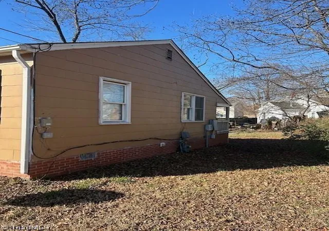 Photo 3 of Sale Pending at 1004 Adams St, High Point, NC 27262 | MLS# 1233016 | Listing updated on 2026-10-02