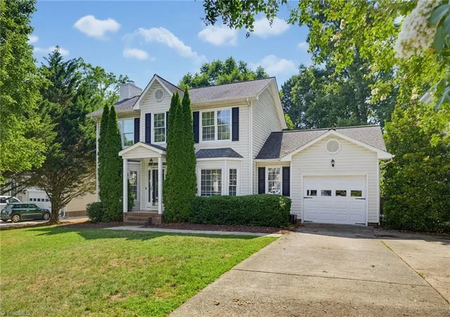 2nd image of 3007 Southampton Dr, Jamestown, NC 27282 | MLS# 1225697