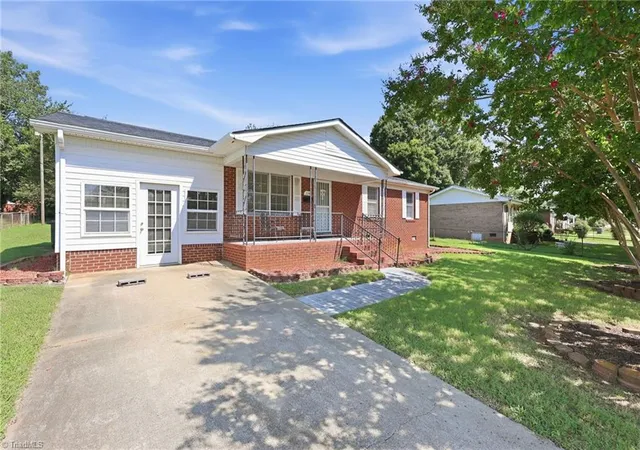 Photo 2 of Single family home for sale at 534 S Martin Luther King Jr Ave, Salisbury, NC 28144 | MLS# 1233525 | Listing updated on 2026-08-27