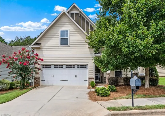 Photo 1 of Single family home for sale at 3714 Littlebrook Dr, Clemmons, NC 27012 | MLS# 1228720 | Listing updated on 2026-09-01