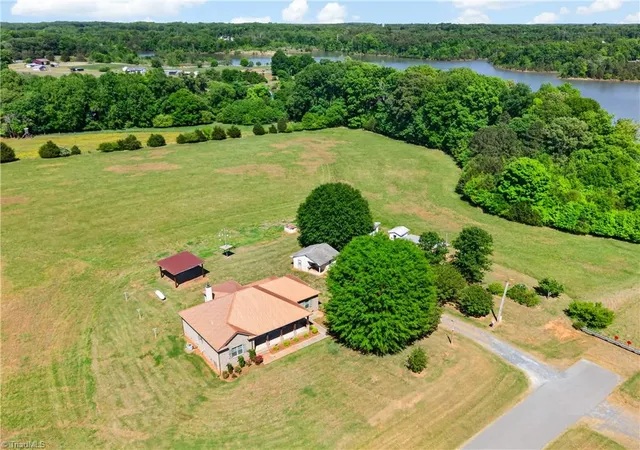 2nd image of 605 Walter Meadows Rd, Randleman, NC 27317 | MLS# 1217345