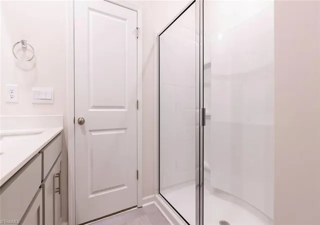 Photo 3 of Sale Pending at 406 Grant Ryan Dr, Jamestown, NC 27282 | MLS# 1230516 | Listing updated on 2026-08-10