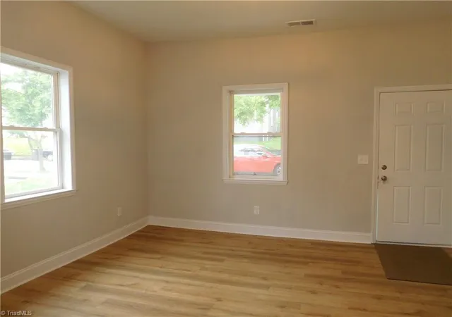 3rd image of 213 E Monmouth St, Winston Salem, NC 27127 | MLS# 1218490