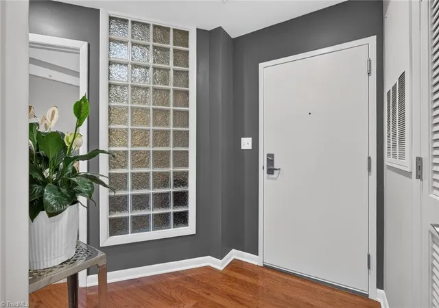 4th image of 605 W Market St #206, Greensboro, NC 27401 | MLS# 1226436