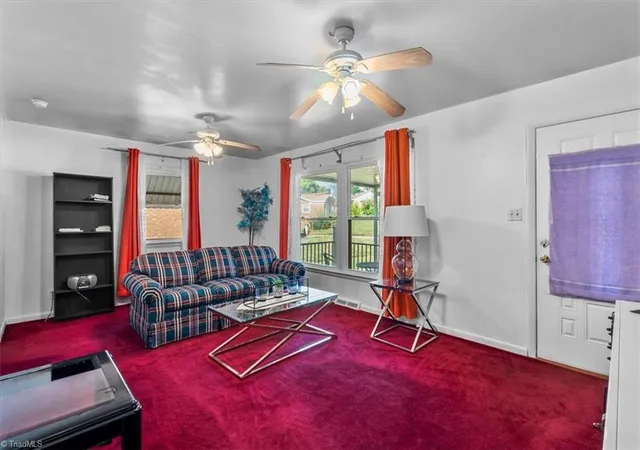 Photo 3 of Single family home for sale at 8 Armhurst Ct, Greensboro, NC 27405 | MLS# 1226709 | Listing updated on 2026-08-11