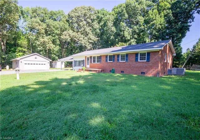2nd image of 942 Clyde Underwood Rd, Siler City, NC 27344 | MLS# 1230830