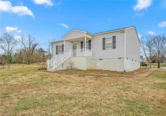 Photo 3 of Single family home for sale at 445 Key St, Burlington, NC 27217 | MLS# 1227641 | Listing updated on 2026-09-18