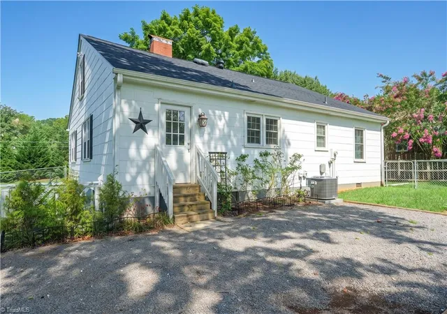 Photo 3 of Single family home for sale at 108 Jefferson St, Yadkinville, NC 27055 | MLS# 1230606 | Listing updated on 2026-09-17