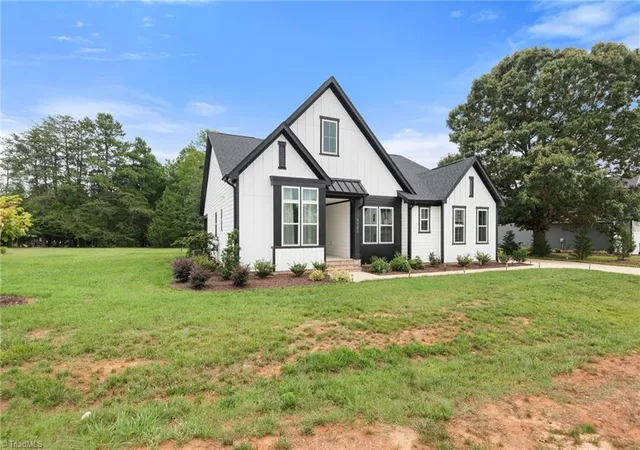 Photo 3 of Sale Pending at 6721 Honeycutt Reserve Dr, Oak Ridge, NC 27310 | MLS# 1228962 | Listing updated on 2026-10-06