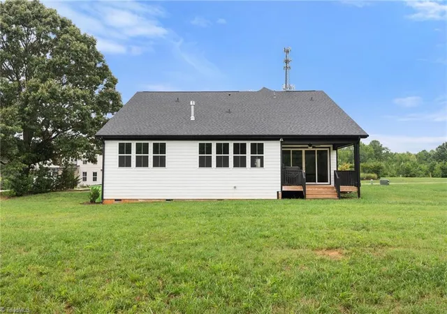 Photo 3 of Sale Pending at 6721 Honeycutt Reserve Dr, Oak Ridge, NC 27310 | MLS# 1228962 | Listing updated on 2026-10-06