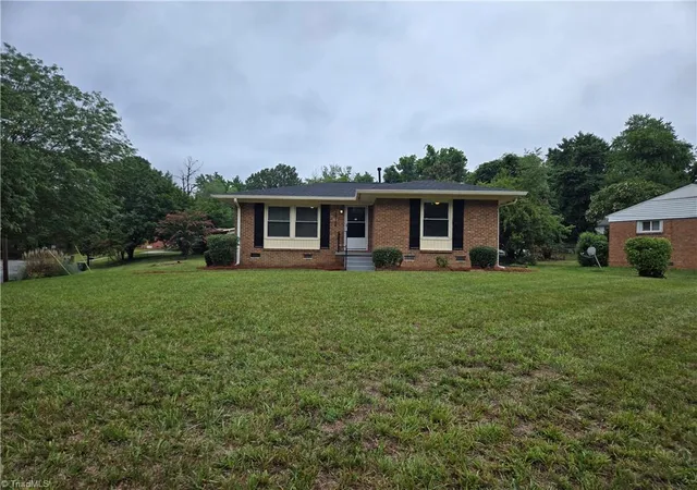 Photo 1 of Single family home for sale at 2116 Larkspur Dr, Greensboro, NC 27405 | MLS# 1228885 | Listing updated on 2026-09-03