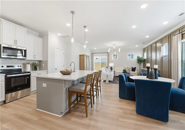 Photo 3 of Single family home for sale at 109 Oakdale Forest Ln, Jamestown, NC 27282 | MLS# 1229715 | Listing updated on 2026-09-13