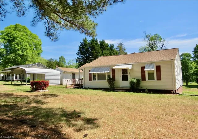 Homes for sale in Reidsville, NC | 793 Wolf Island Rd, Reidsville, NC 27320 | MLS# 1226854