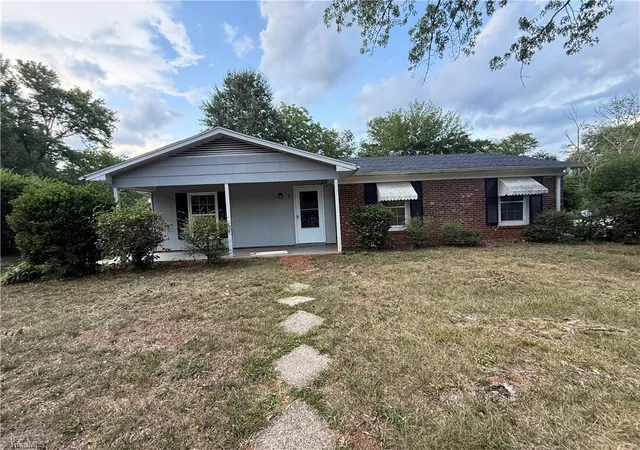 Photo 1 of Sale Pending at 1 Preyer Ct, Greensboro, NC 27405 | MLS# 1227187 | Listing updated on 2026-08-17