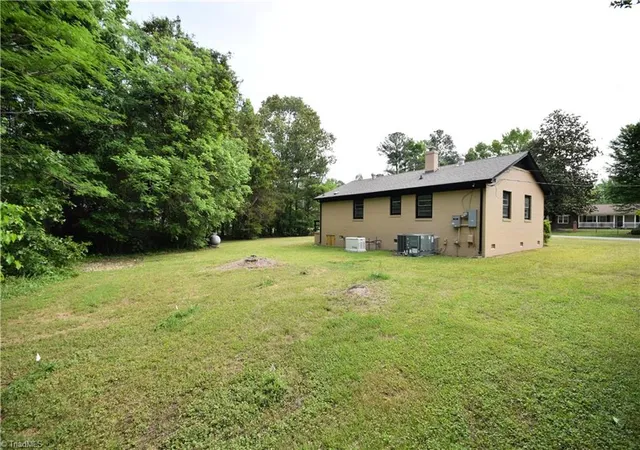 Photo 3 of Single family home for sale at 300 Martingale Dr, Gibsonville, NC 27249 | MLS# 1224898 | Listing updated on 2026-07-18