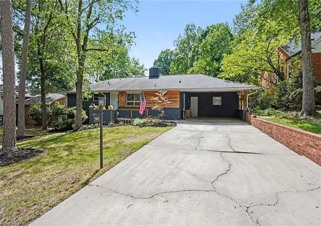 Photo 3 of Single family home for sale at 503 Florham Dr, High Point, NC 27262 | MLS# 1228811 | Listing updated on 2026-09-18