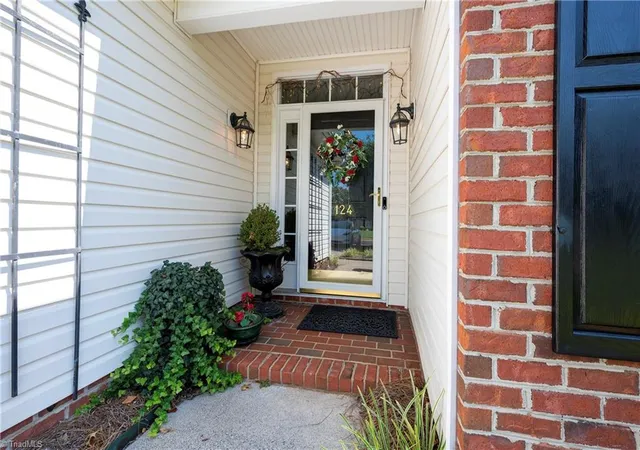 Photo 2 of Sale Pending at 124 Saint Andrews Dr, Advance, NC 27006 | MLS# 1233219 | Listing updated on 2026-09-19