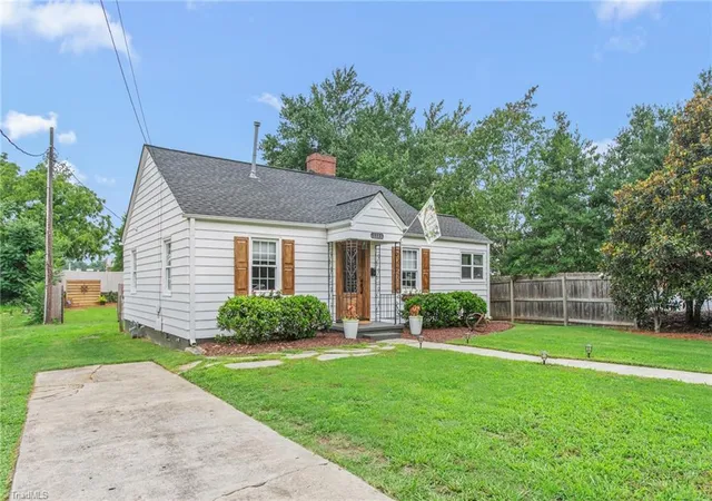 1st image of 1333 Winstead Pl, Greensboro, NC 27408 | MLS# 1229391