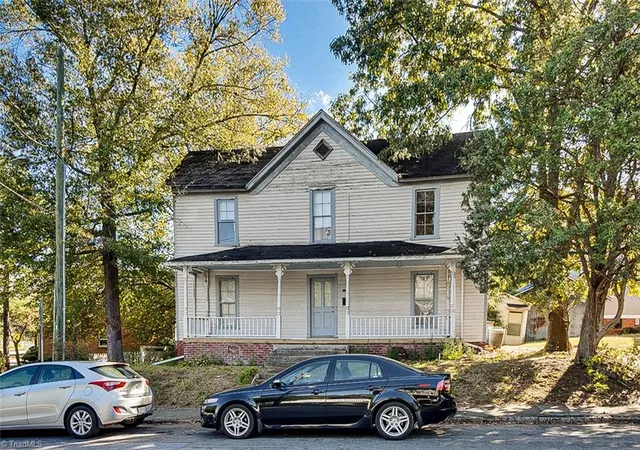 Photo 3 of Sale Pending at 507 S Cedar St, Greensboro, NC 27401 | MLS# 1198317 | Listing updated on 2026-09-03