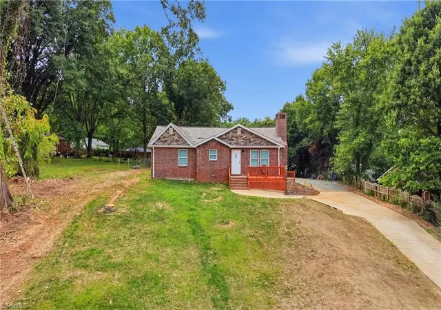 Photo 3 of Single family home for sale at 235 Quail Dr, Winston Salem, NC 27105 | MLS# 1228197 | Listing updated on 2026-08-30