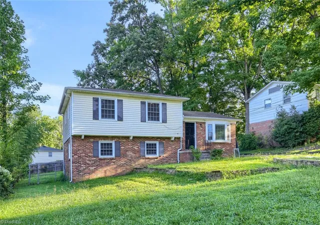 2nd image of 4114 Farmbrooke Dr, Greensboro, NC 27407 | MLS# 1232852