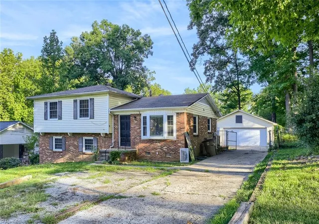 Photo 3 of Single family home for sale at 4114 Farmbrooke Dr, Greensboro, NC 27407 | MLS# 1232852 | Listing updated on 2026-08-25