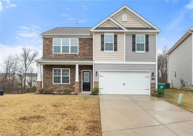 Homes for sale in High Point, NC | 3696 Waterford Oak Ct, High Point, NC 27265 | MLS# 1211864