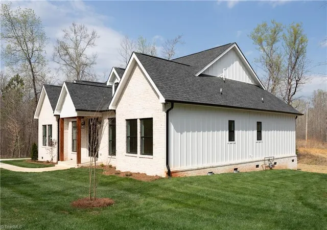 3rd image of 218 Ivory Ln, Lexington, NC 27292 | MLS# 1213520