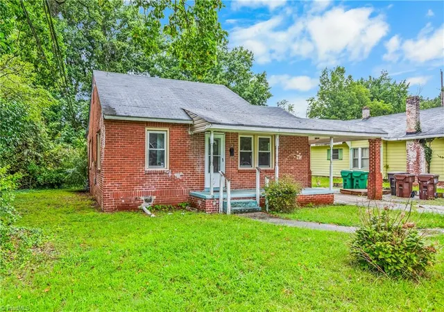 Photo 2 of Single family home for sale at 921 Gordon St, High Point, NC 27260 | MLS# 1233919 | Listing updated on 2026-08-28