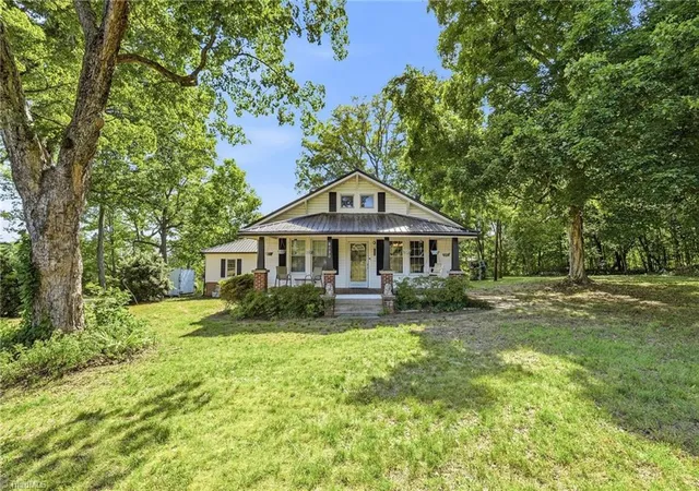 Photo 3 of Single family home for sale at 8030 Belews Crk Rd, Belews Creek, NC 27009 | MLS# 1224302 | Listing updated on 2026-09-05
