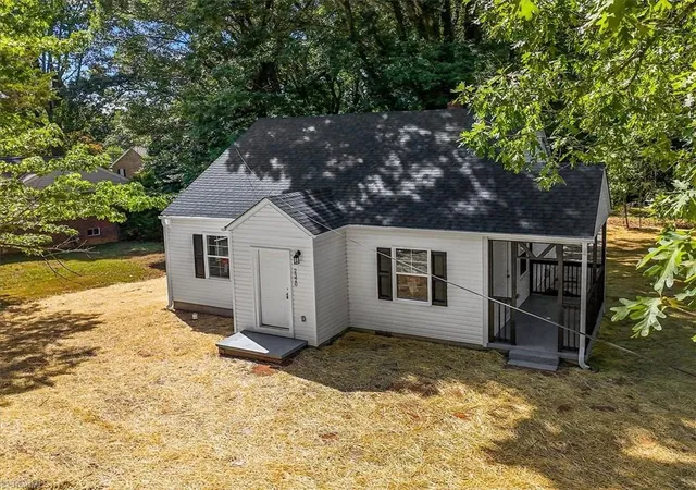 Homes for sale in Reidsville, NC | 2320 S Scales St, Reidsville, NC 27320 | MLS# 1225233