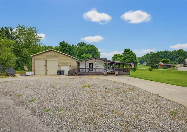 Homes for sale in North Wilkesboro, NC | 371 Arbor Grove Baptist Church Rd, North Wilkesboro, NC 28659 | MLS# 1224160