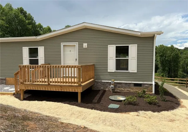 Homes for sale in Wilkesboro, NC | 356 Old Moravian Falls Rd, Wilkesboro, NC 28697 | MLS# 1222690