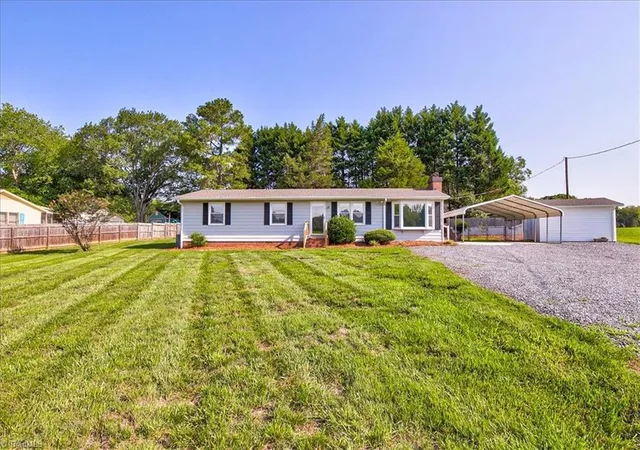 Photo 3 of Sale Pending at 6514 Us Hwy 158, Summerfield, NC 27358 | MLS# 1229323 | Listing updated on 2026-08-26
