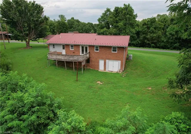 2nd image of 1106 Bob Mabe Rd, Danbury, NC 27016 | MLS# 1231057