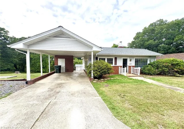 Homes for sale in Eden, NC | 215 Clifton St, Eden, NC 27288 | MLS# 1224658